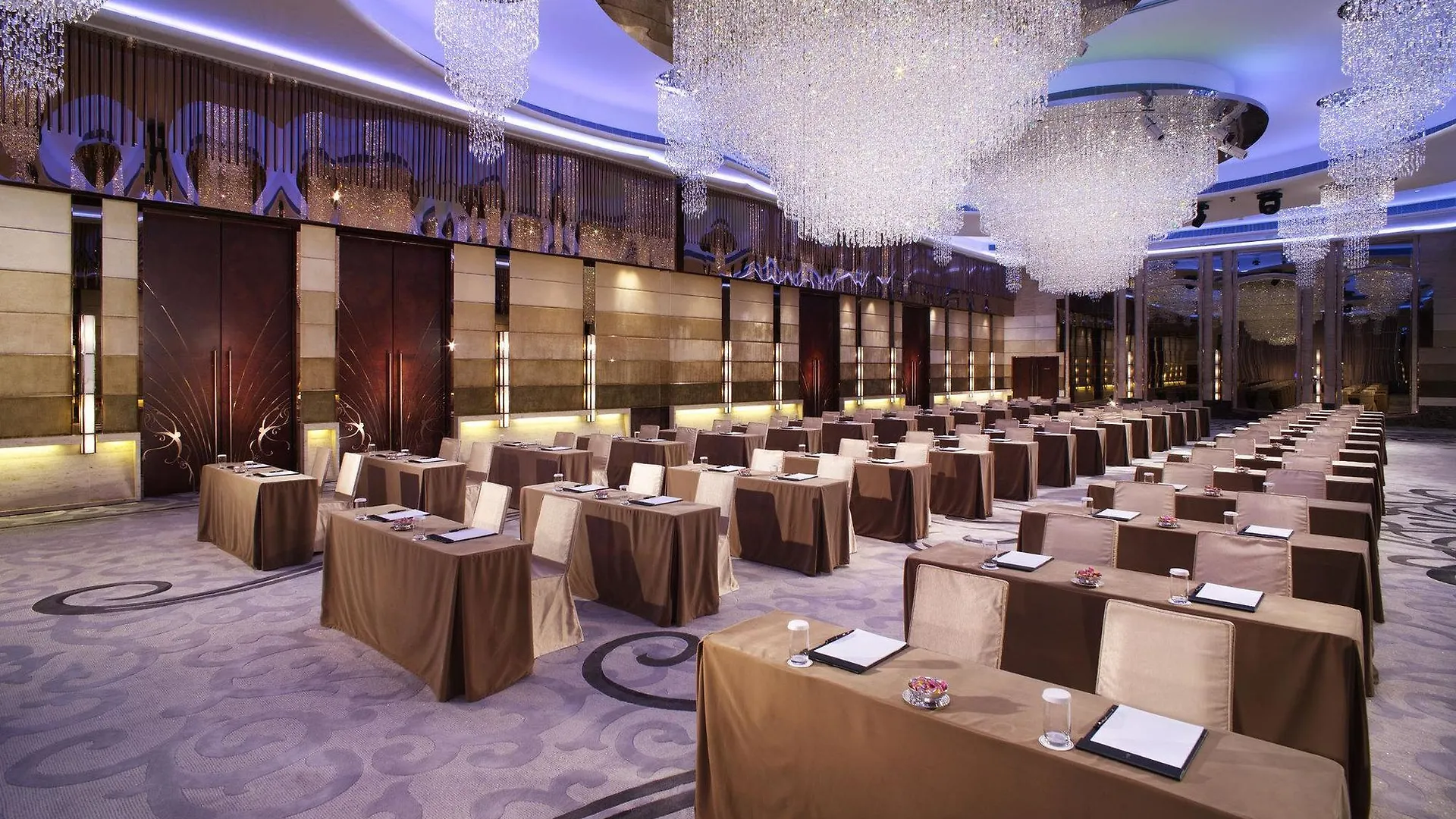Harbour Grand Hong Kong Hotel 5*,