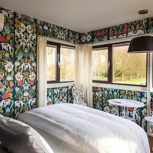 https://sweets-meeuwenpleinbrug.amsterdamhotelsnl.com