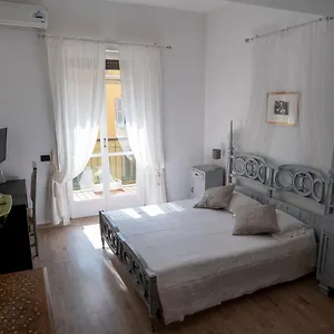  Apartamento Beautiful Floral On Navigli Italia