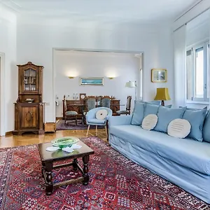  Apartamento Huge Center Guastalla Gardens 8pax Italia
