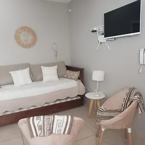  Apartamento Departamento Cómodo Y Elegante En Mendoza. Argentina